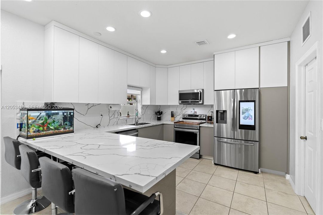 For Sale: $585,000 (4 beds, 2 baths, 1527 Square Feet)