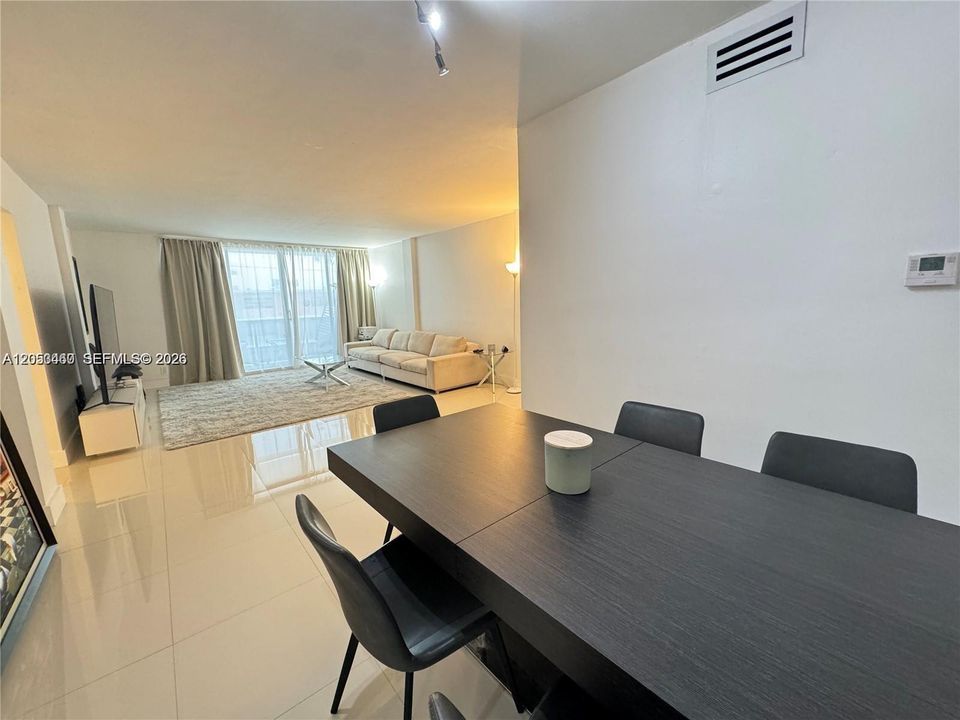 В аренду: $3,200 (1 спален, 1 ванн, 1125 Квадратных фут)