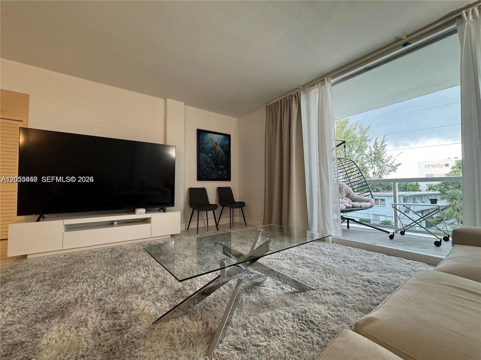 В аренду: $3,200 (1 спален, 1 ванн, 1125 Квадратных фут)