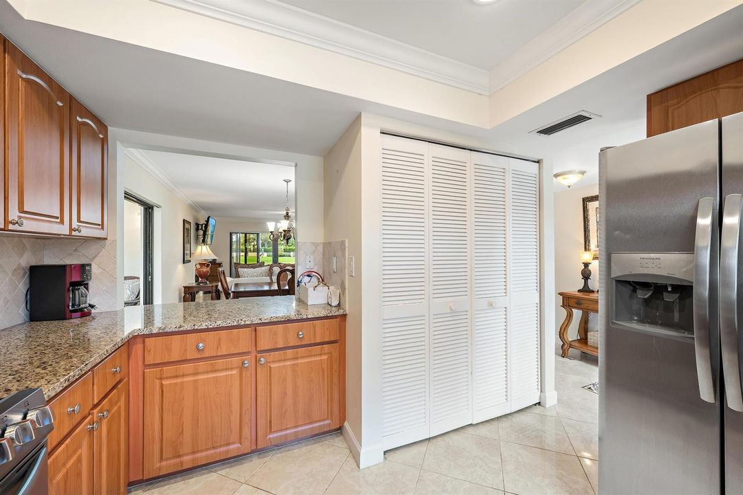 803 Clubhouse Cir-5