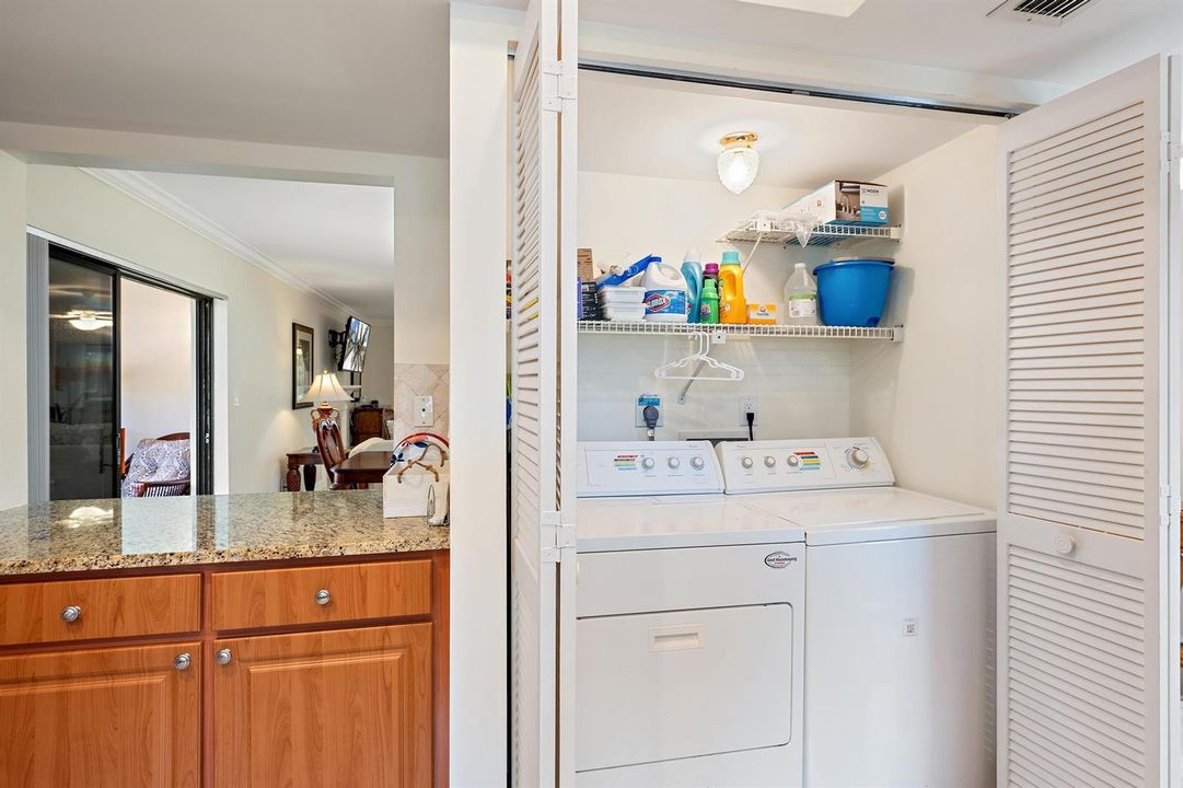 803 Clubhouse Cir-6