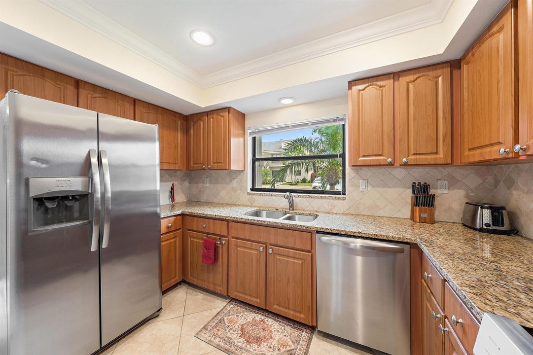 803 Clubhouse Cir-4