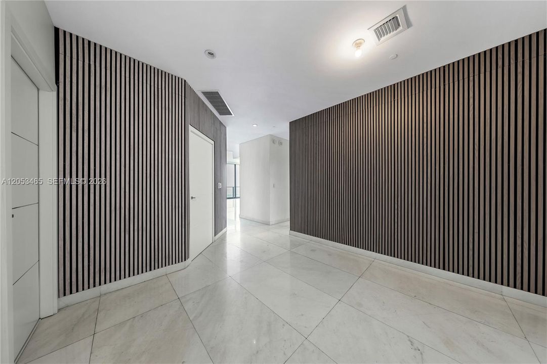 For Rent: $12,345 (3 beds, 2 baths, 1709 Square Feet)