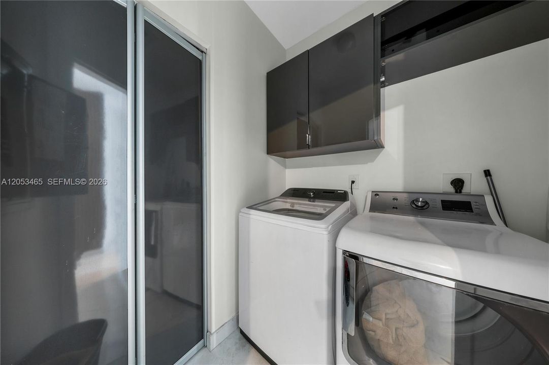 For Rent: $12,345 (3 beds, 2 baths, 1709 Square Feet)