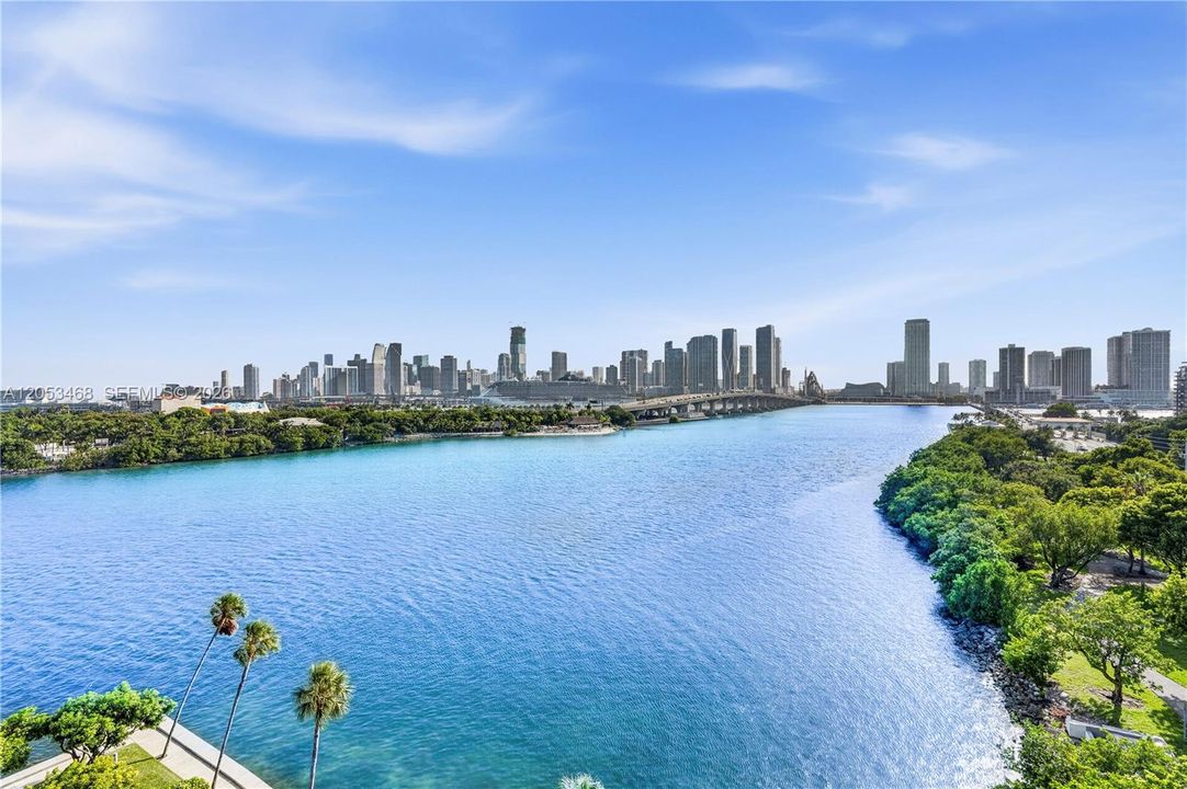 На продажу: $1,150,000 (1 спален, 1 ванн, 1030 Квадратных фут)