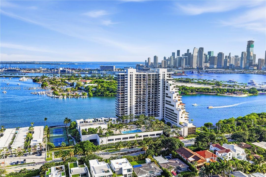 На продажу: $1,150,000 (1 спален, 1 ванн, 1030 Квадратных фут)