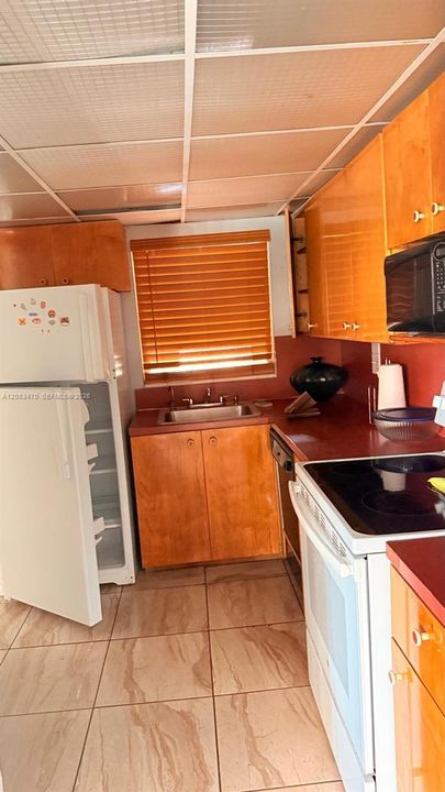 В аренду: $1,750 (1 спален, 1 ванн, 649 Квадратных фут)