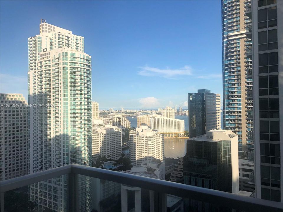 待售: $399,000 (1 贝兹, 1 浴室, 843 平方英尺)