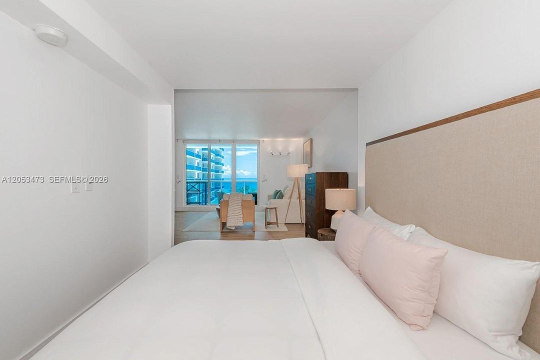 For Rent: $5,000 (0 beds, 1 baths, 600 Square Feet)