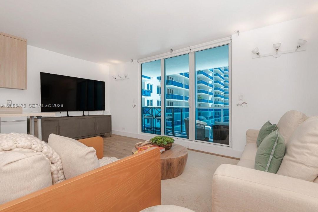 For Rent: $5,000 (0 beds, 1 baths, 600 Square Feet)