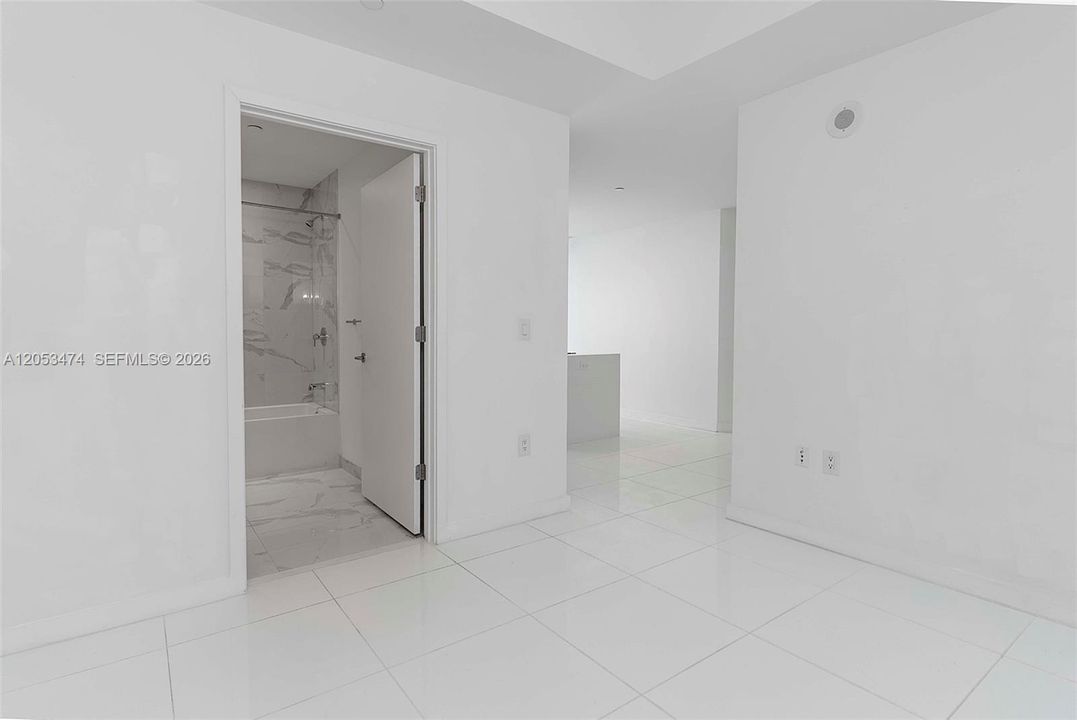В аренду: $7,700 (2 спален, 3 ванн, 1547 Квадратных фут)