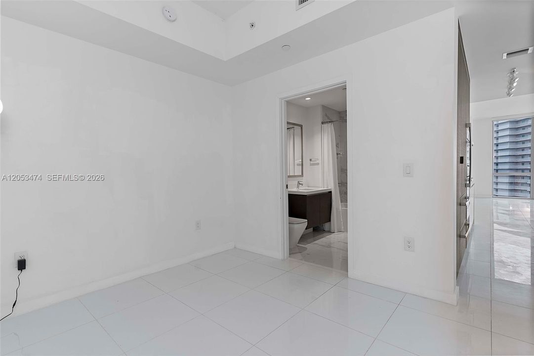 В аренду: $7,700 (2 спален, 3 ванн, 1547 Квадратных фут)