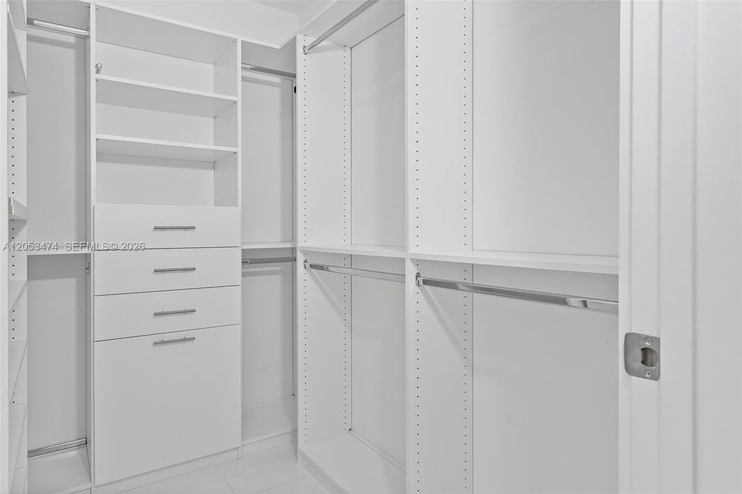 В аренду: $7,700 (2 спален, 3 ванн, 1547 Квадратных фут)