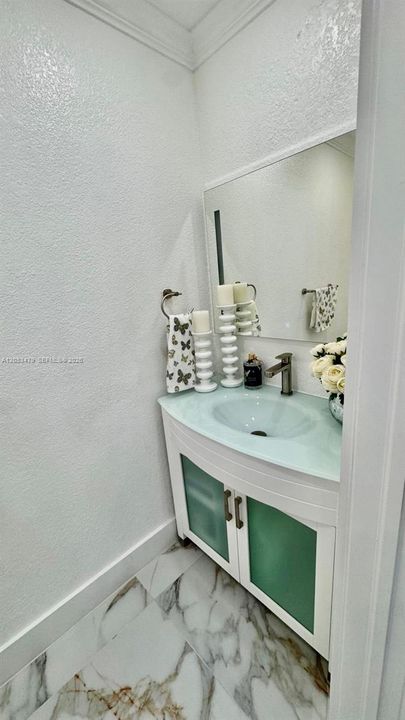 For Rent: $4,200 (3 beds, 2 baths, 1868 Square Feet)