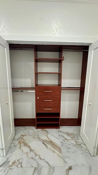 For Rent: $4,200 (3 beds, 2 baths, 1868 Square Feet)