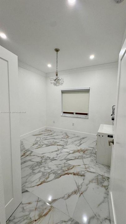 For Rent: $4,200 (3 beds, 2 baths, 1868 Square Feet)