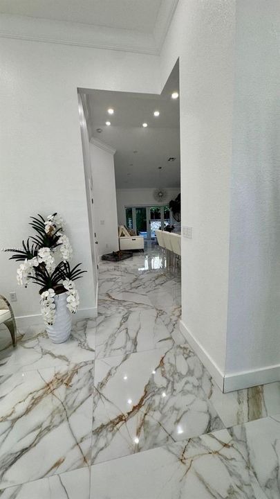 For Rent: $4,200 (3 beds, 2 baths, 1868 Square Feet)