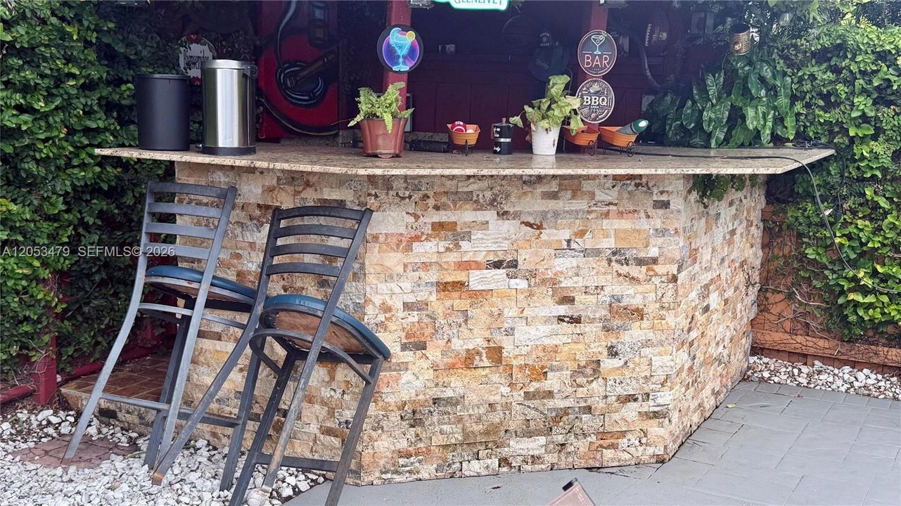 For Rent: $4,200 (3 beds, 2 baths, 1868 Square Feet)