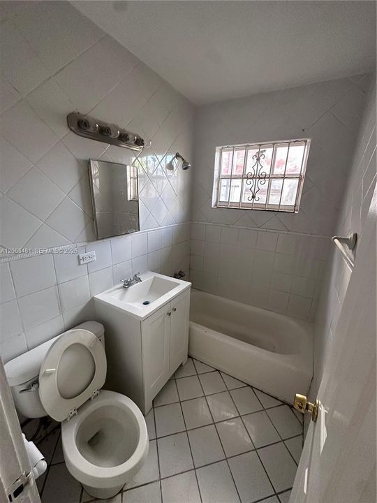 For Rent: $2,200 (2 beds, 1 baths, 1500 Square Feet)