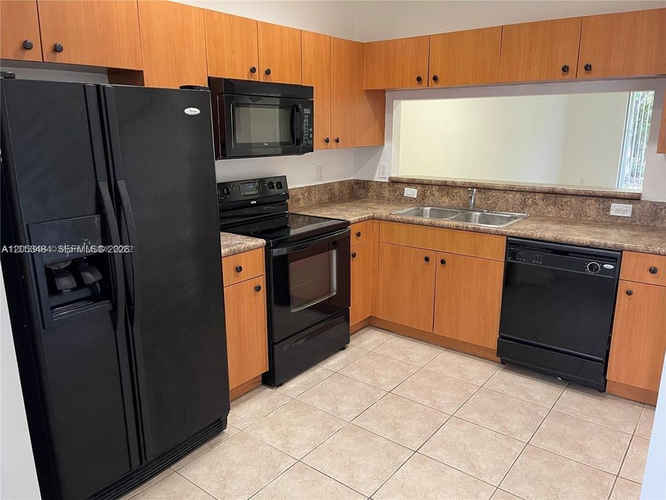 En Venta: $335,000 (2 camas, 2 baños, 1056 Pies cuadrados)