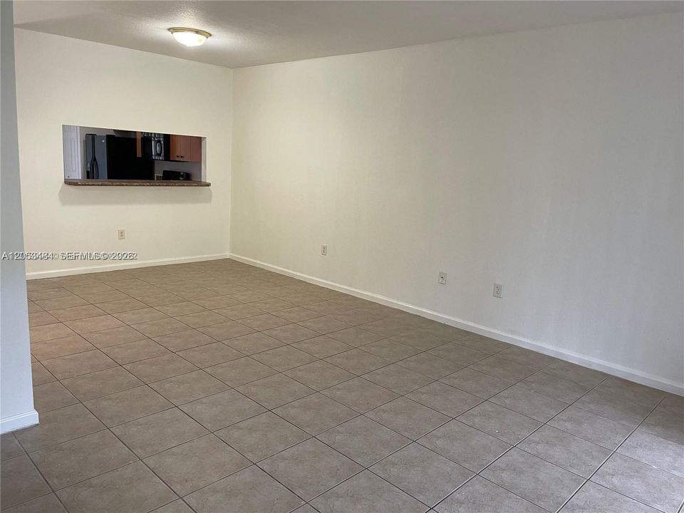 En Venta: $335,000 (2 camas, 2 baños, 1056 Pies cuadrados)