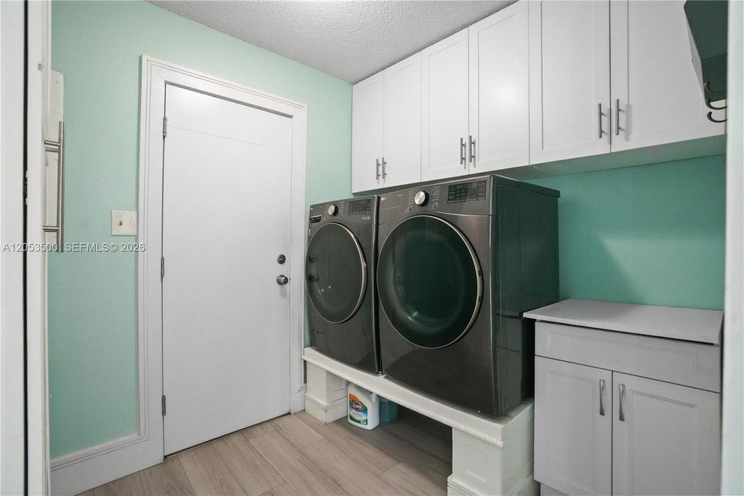 En Renta: $4,500 (3 camas, 3 baños, 2223 Pies cuadrados)