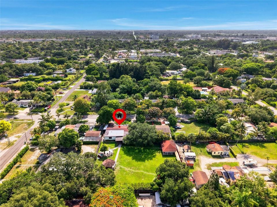 На продажу: $1,395,000 (6 спален, 5 ванн, 3099 Квадратных фут)