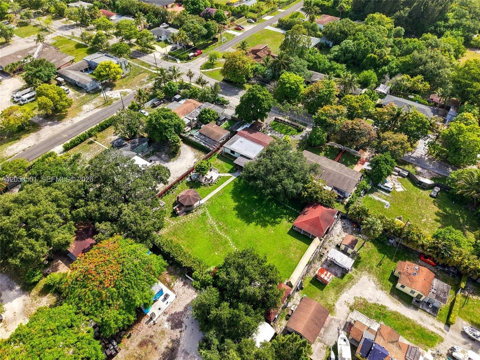 На продажу: $1,395,000 (6 спален, 5 ванн, 3099 Квадратных фут)
