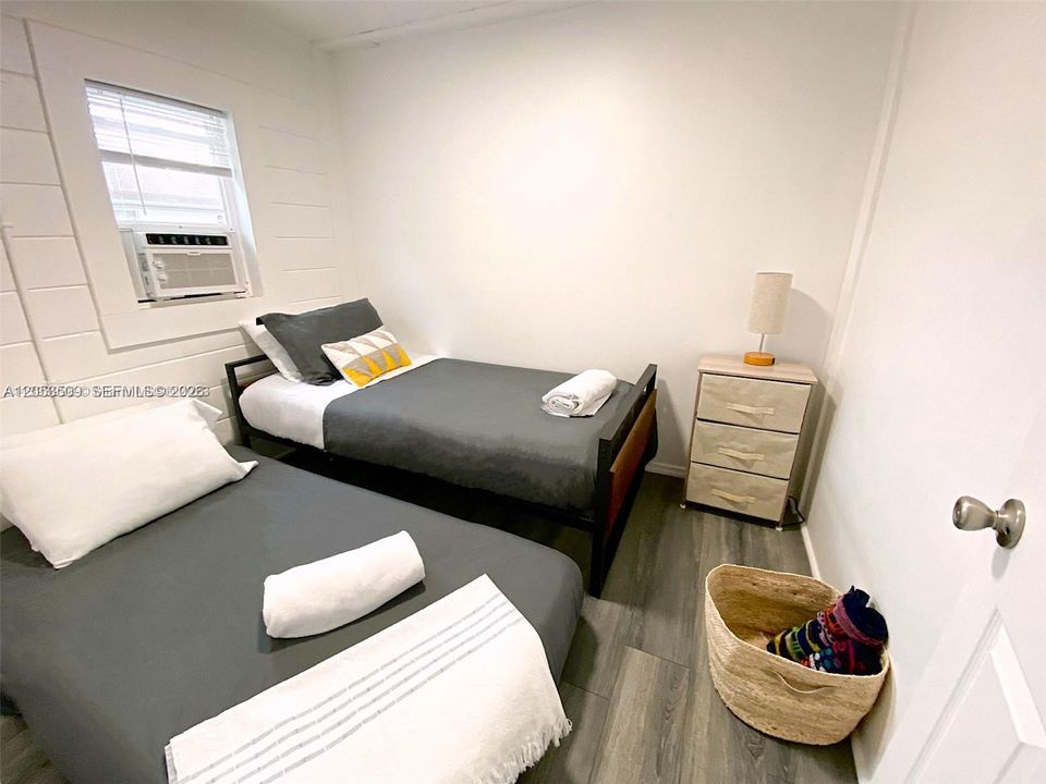 В аренду: $2,900 (3 спален, 1 ванн, 920 Квадратных фут)