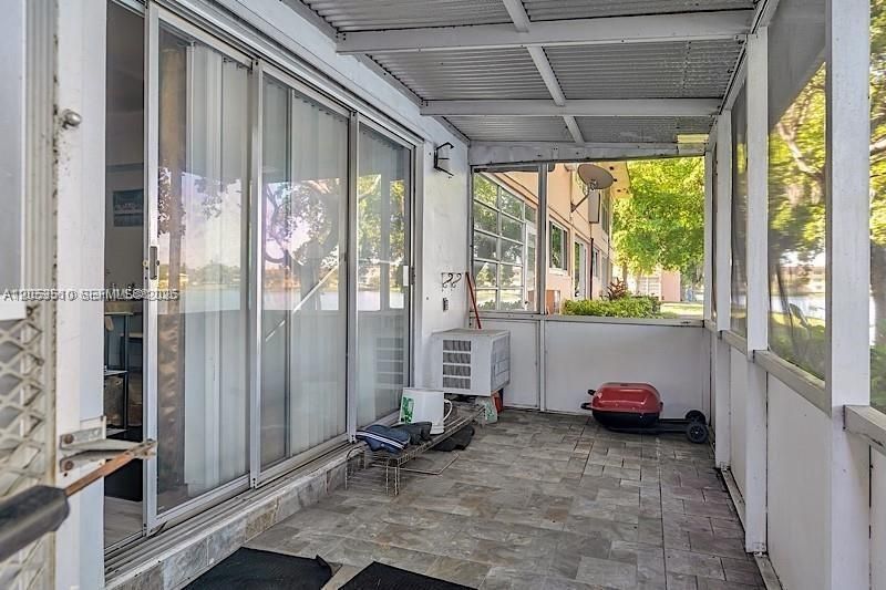 На продажу: $115,000 (1 спален, 1 ванн, 600 Квадратных фут)