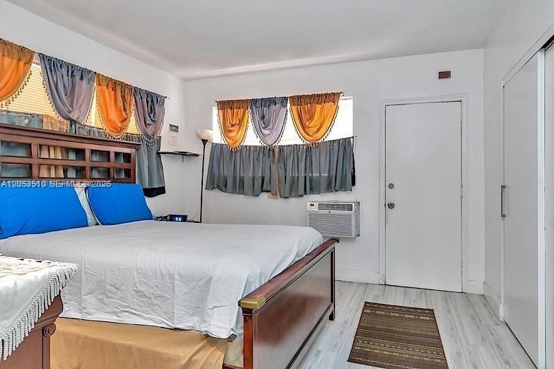 На продажу: $115,000 (1 спален, 1 ванн, 600 Квадратных фут)