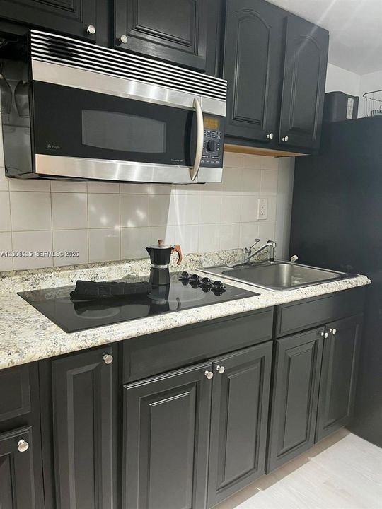 For Sale: $135,000 (0 beds, 1 baths, 429 Square Feet)