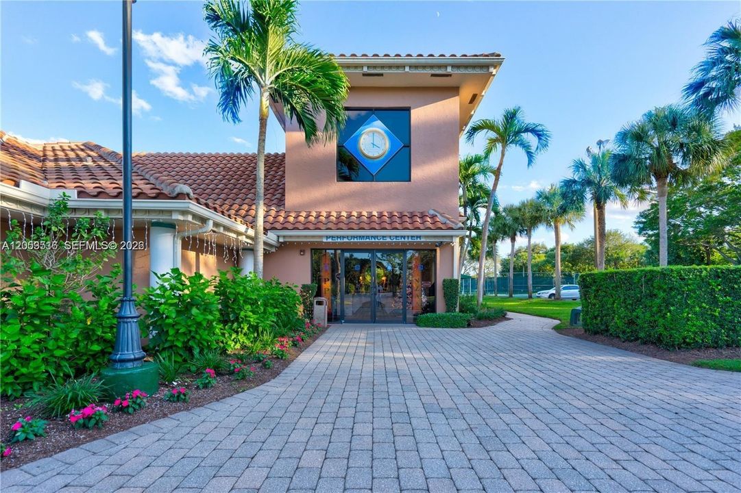 Resort quality amenities