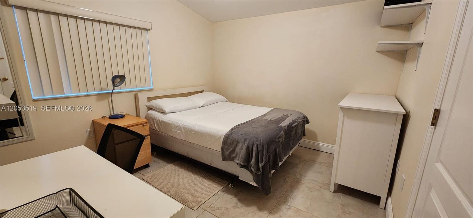 В аренду: $4,500 (4 спален, 4 ванн, 1020 Квадратных фут)