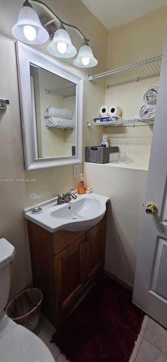 В аренду: $4,500 (4 спален, 4 ванн, 1020 Квадратных фут)