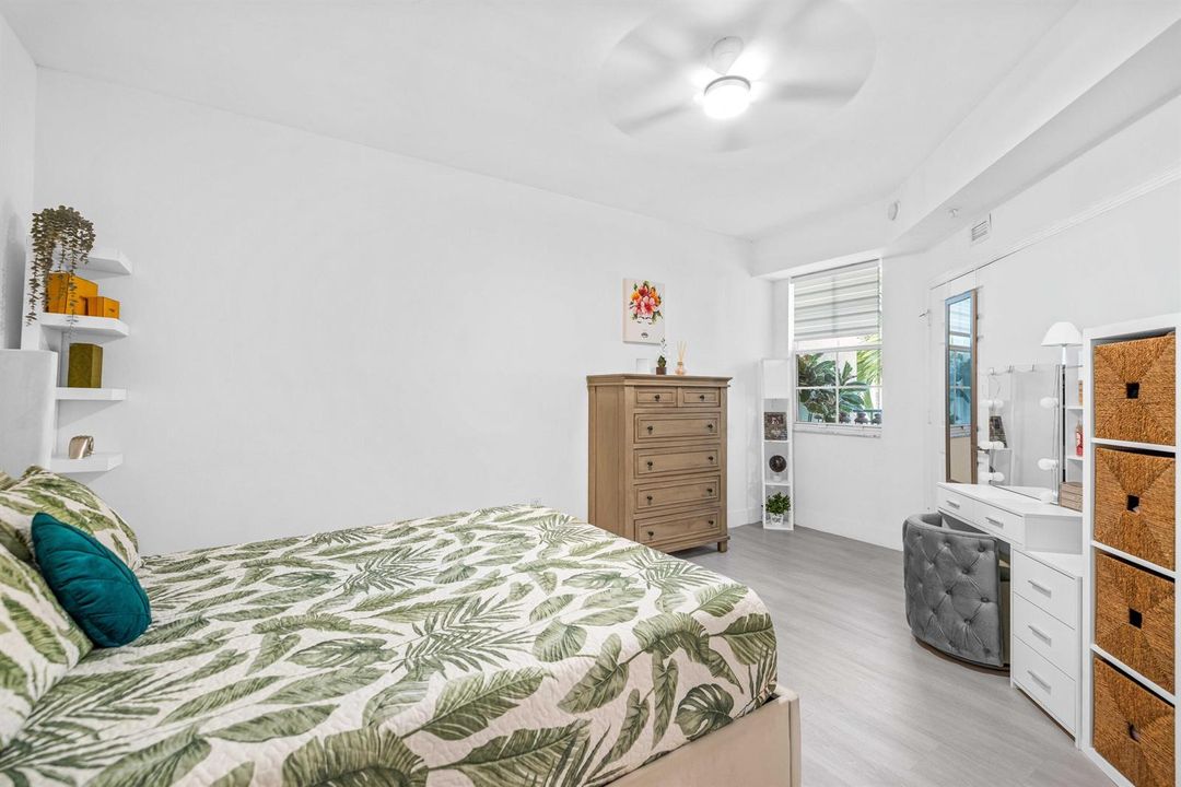 533 NE 3rd Ave FTL - Pwayko-9769