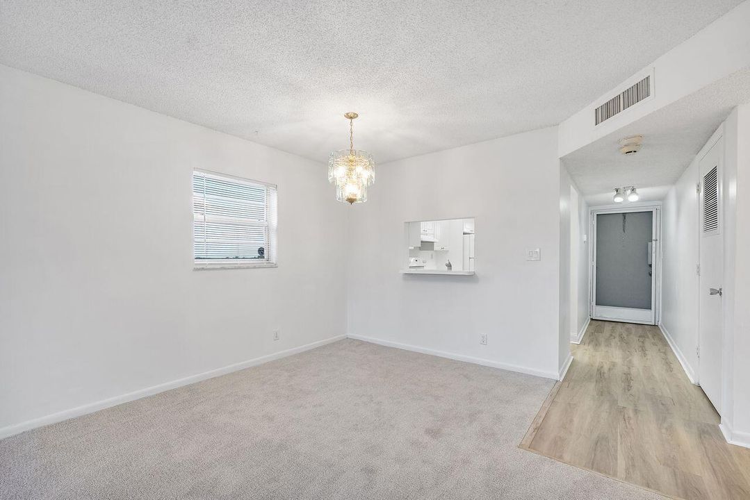 1075_Riverside_Dr_u508_005
