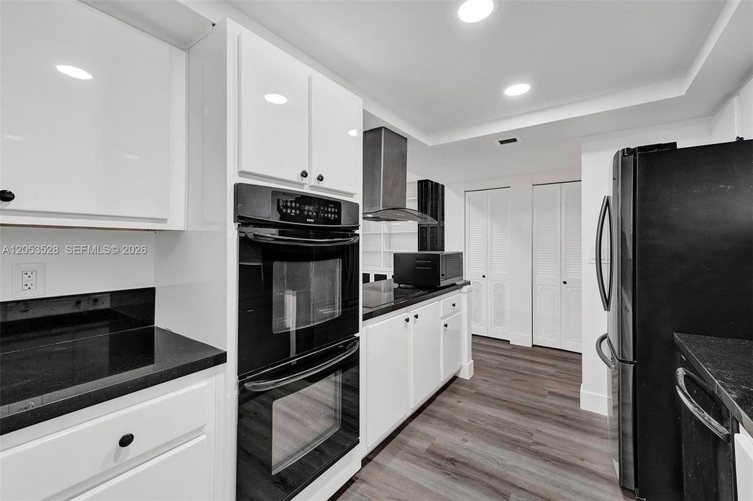 В аренду: $3,250 (2 спален, 2 ванн, 1750 Квадратных фут)