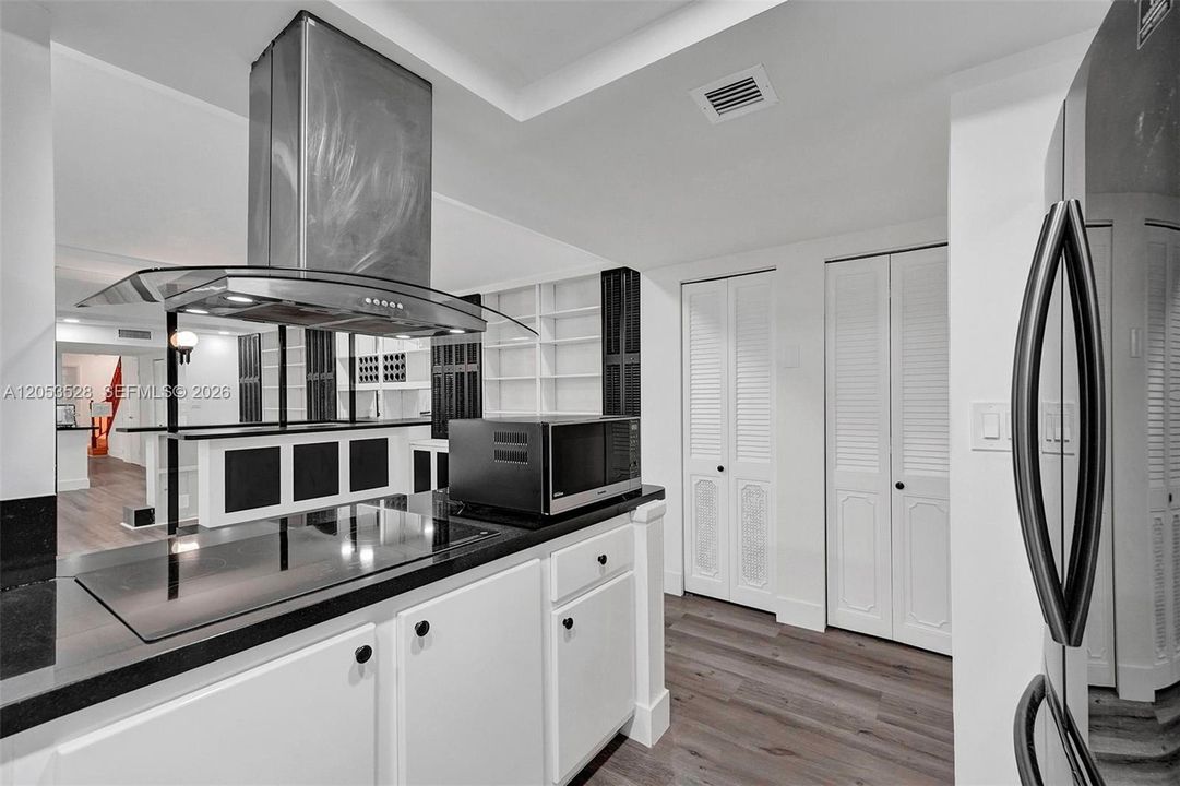 В аренду: $3,250 (2 спален, 2 ванн, 1750 Квадратных фут)