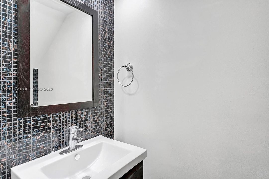 В аренду: $3,250 (2 спален, 2 ванн, 1750 Квадратных фут)