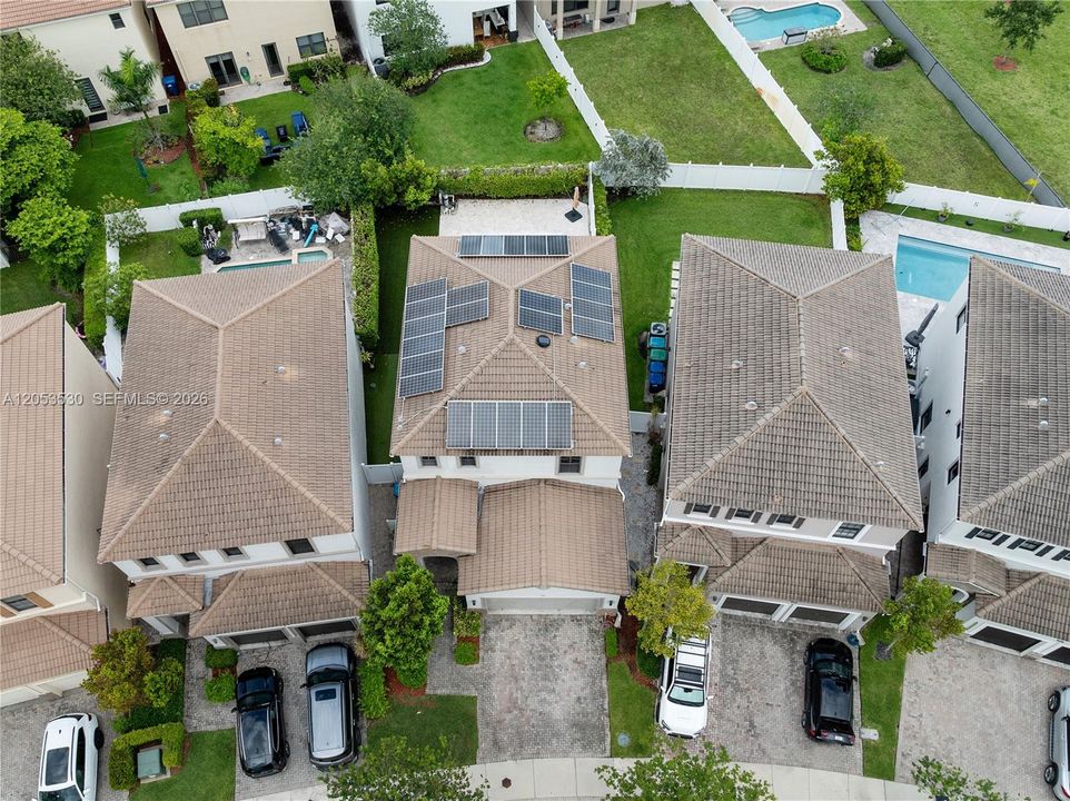 En Venta: $1,089,000 (4 camas, 2 baños, 2223 Pies cuadrados)