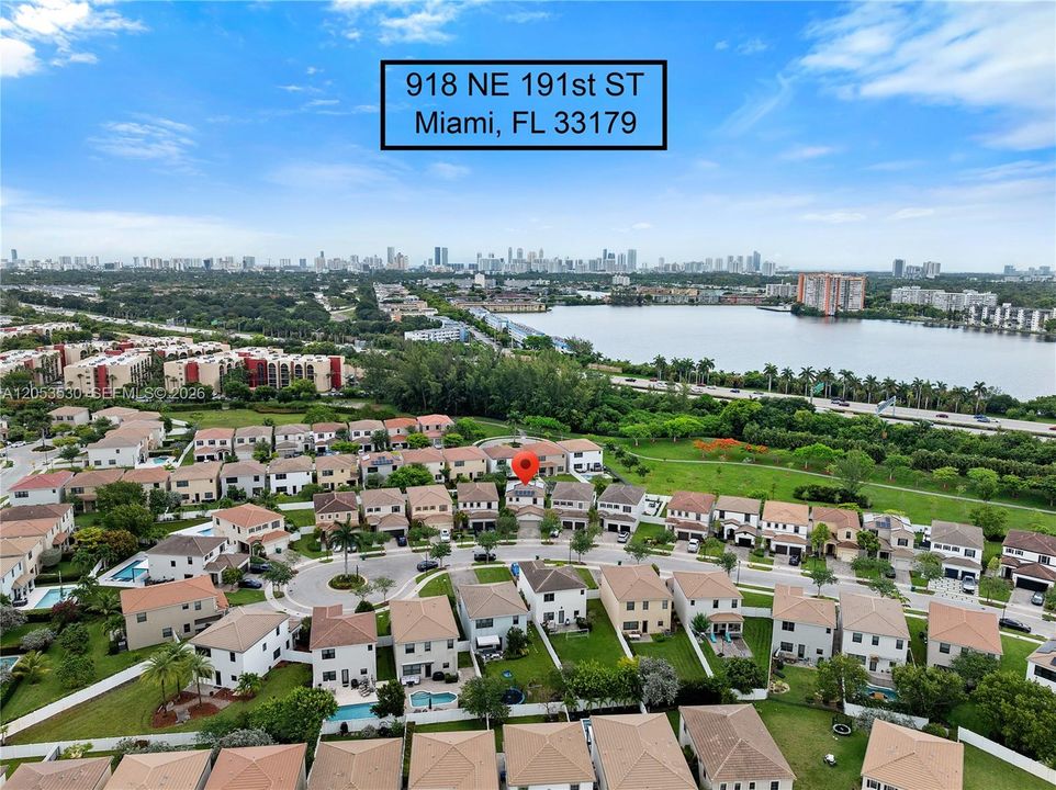 En Venta: $1,089,000 (4 camas, 2 baños, 2223 Pies cuadrados)
