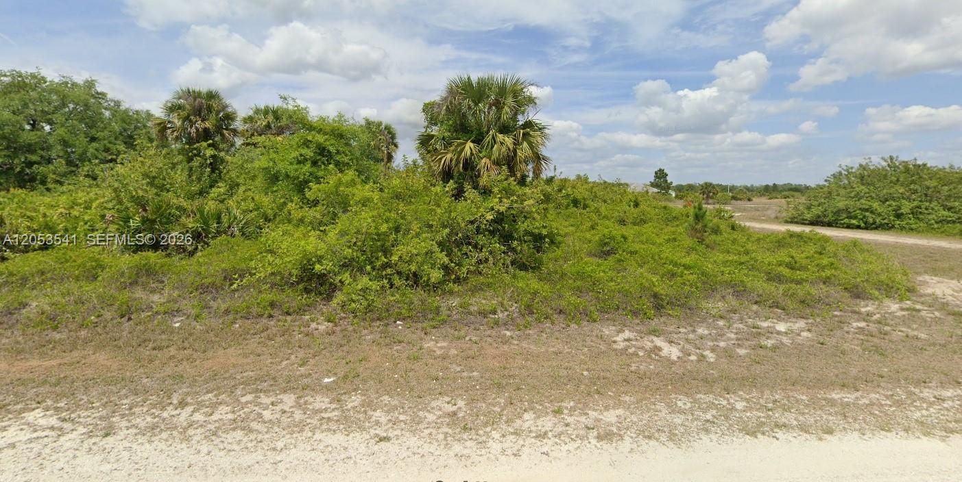 На продажу: $28,000 (0.25 acres)