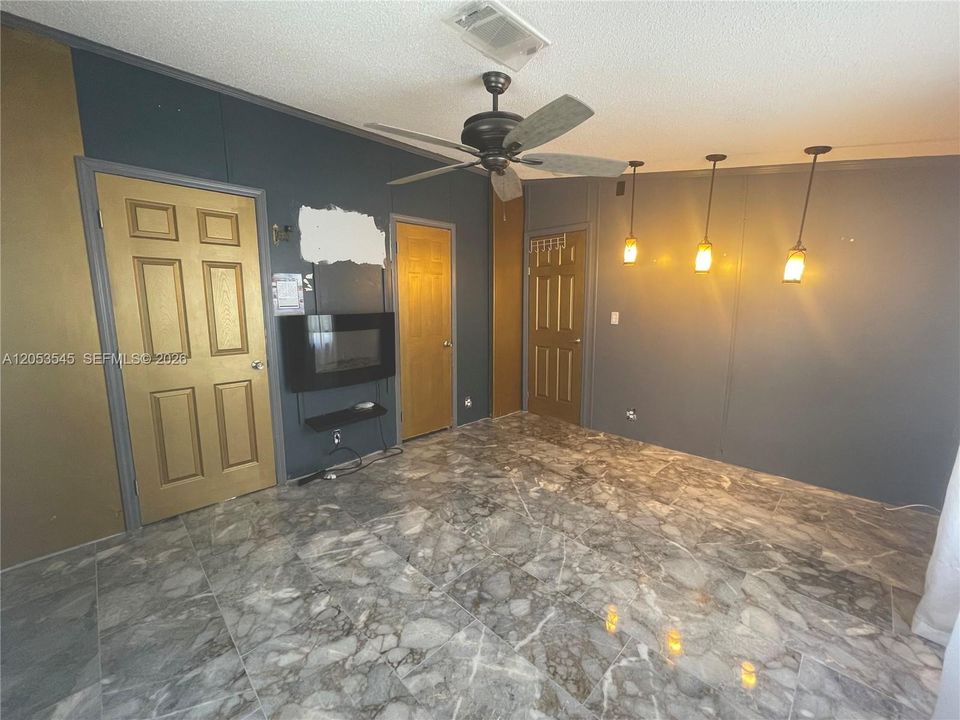 En Venta: $365,000 (2 camas, 2 baños, 1164 Pies cuadrados)