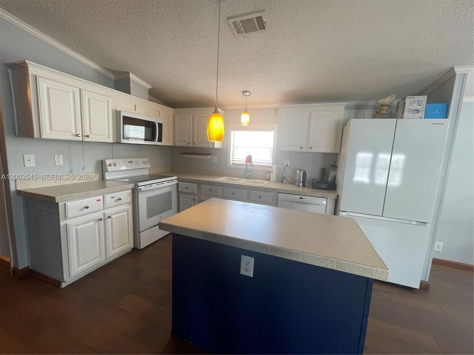 En Venta: $365,000 (2 camas, 2 baños, 1164 Pies cuadrados)