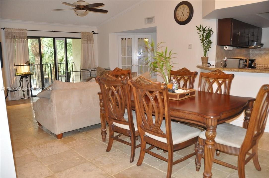 For Sale: $249,000 (3 beds, 2 baths, 1273 Square Feet)