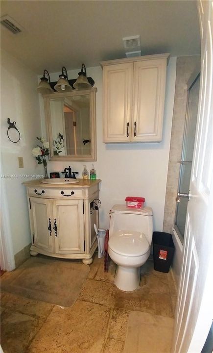 For Sale: $249,000 (3 beds, 2 baths, 1273 Square Feet)
