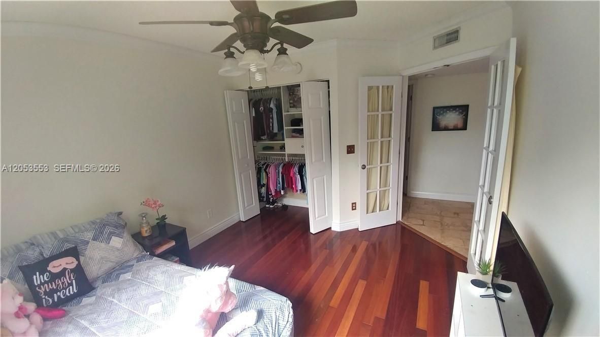For Sale: $249,000 (3 beds, 2 baths, 1273 Square Feet)