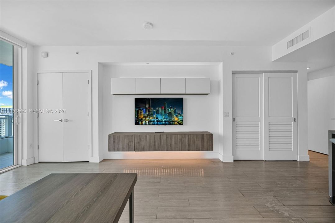 На продажу: $470,000 (0 спален, 1 ванн, 507 Квадратных фут)