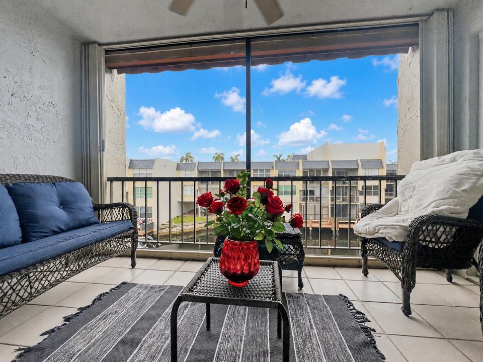 BALCONY/PATIO